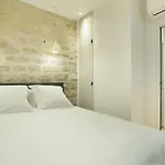 Pick A Flat's In Saint Germain - Rue Corneille * Paryż