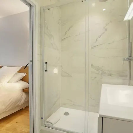 Pick A Flat's In Saint Germain - Rue Corneille Paris