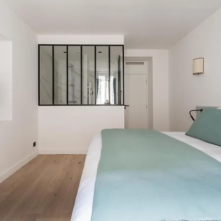 Pick A Flat's In Saint Germain - Rue Corneille * Paris