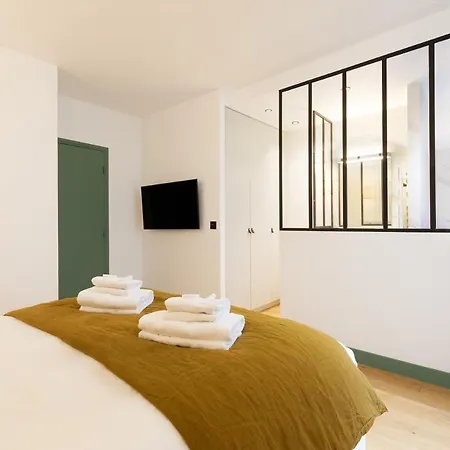 Pick A Flat's In Saint Germain - Rue Corneille * Parijs