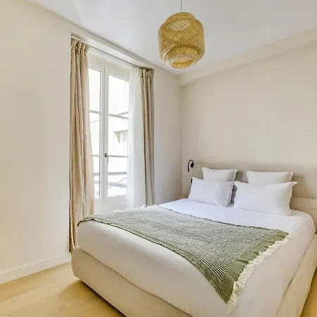 Pick A Flat's In Saint Germain - Rue Corneille * Parijs